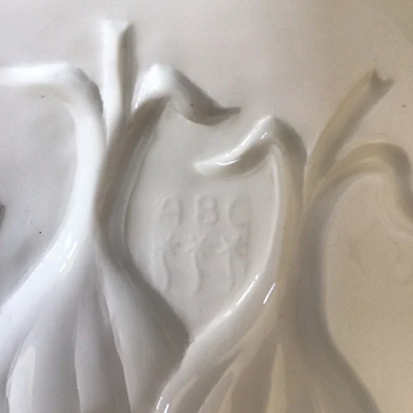 Vintage Intrada Garlic Ceramic Wall Decor - Picture 9 of 10